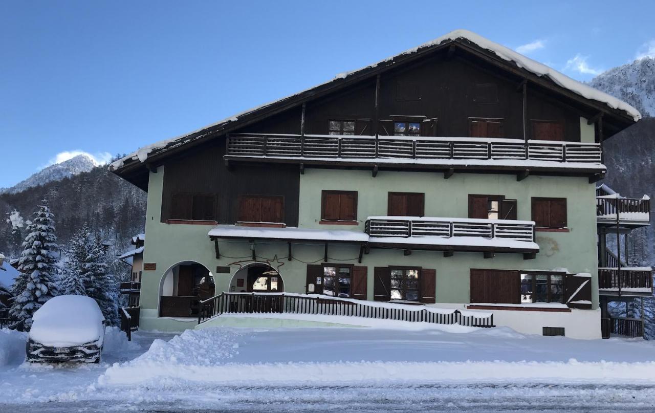 Chalet Della Luna Клав'єре Екстер'єр фото